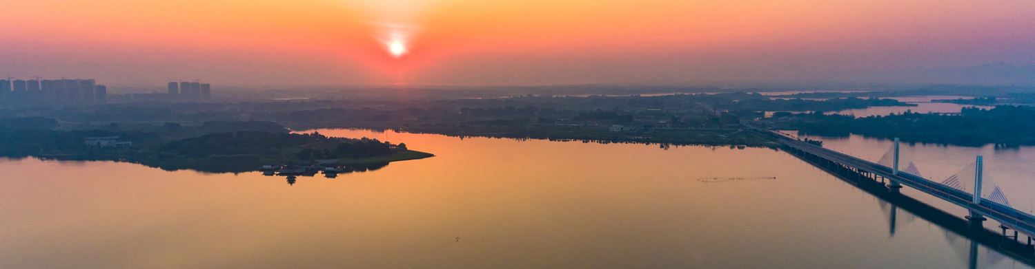 公司團(tuán)隊(duì)與資質(zhì)